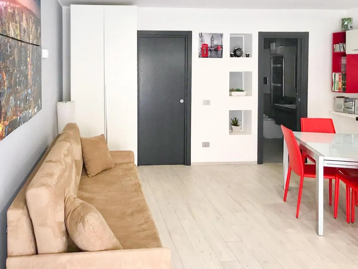 The Palace Modern Apartment Santo Stefano di Camastra 0*,  Italia