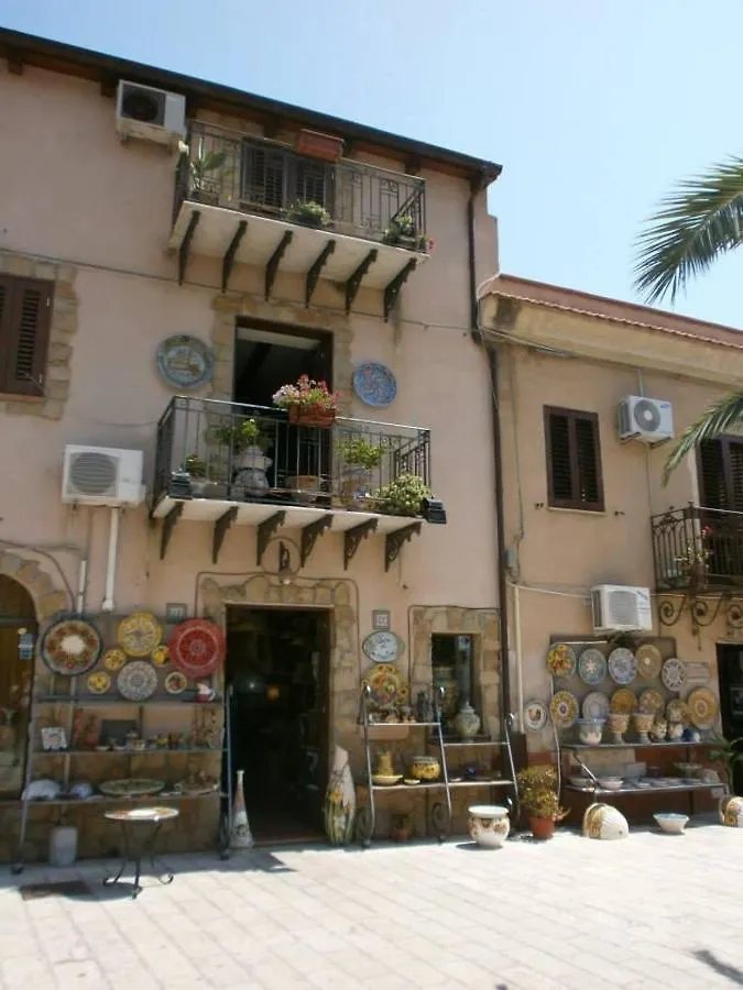 The Palace Modern Apartment Santo Stefano di Camastra
